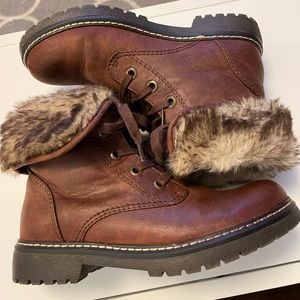 Mossimo boots size 7.5